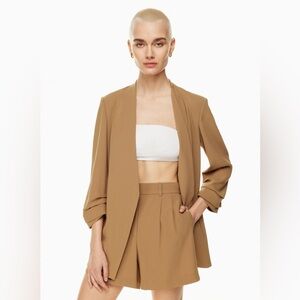 Artiza Babaton power blazer